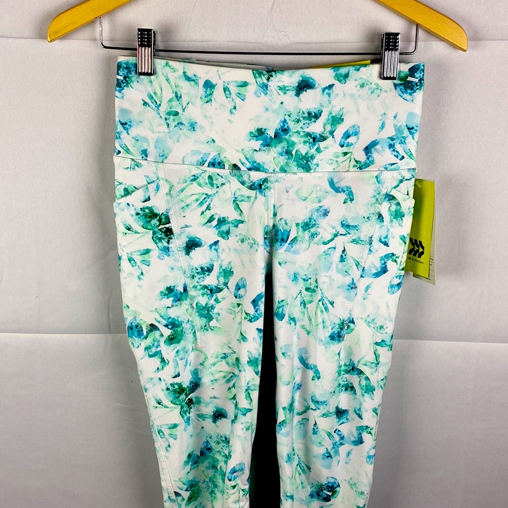all in motion- Floral High-Rise Capri Leggings